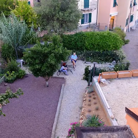 Quieta Casetta In Una Liguria Insolita Bergeggi